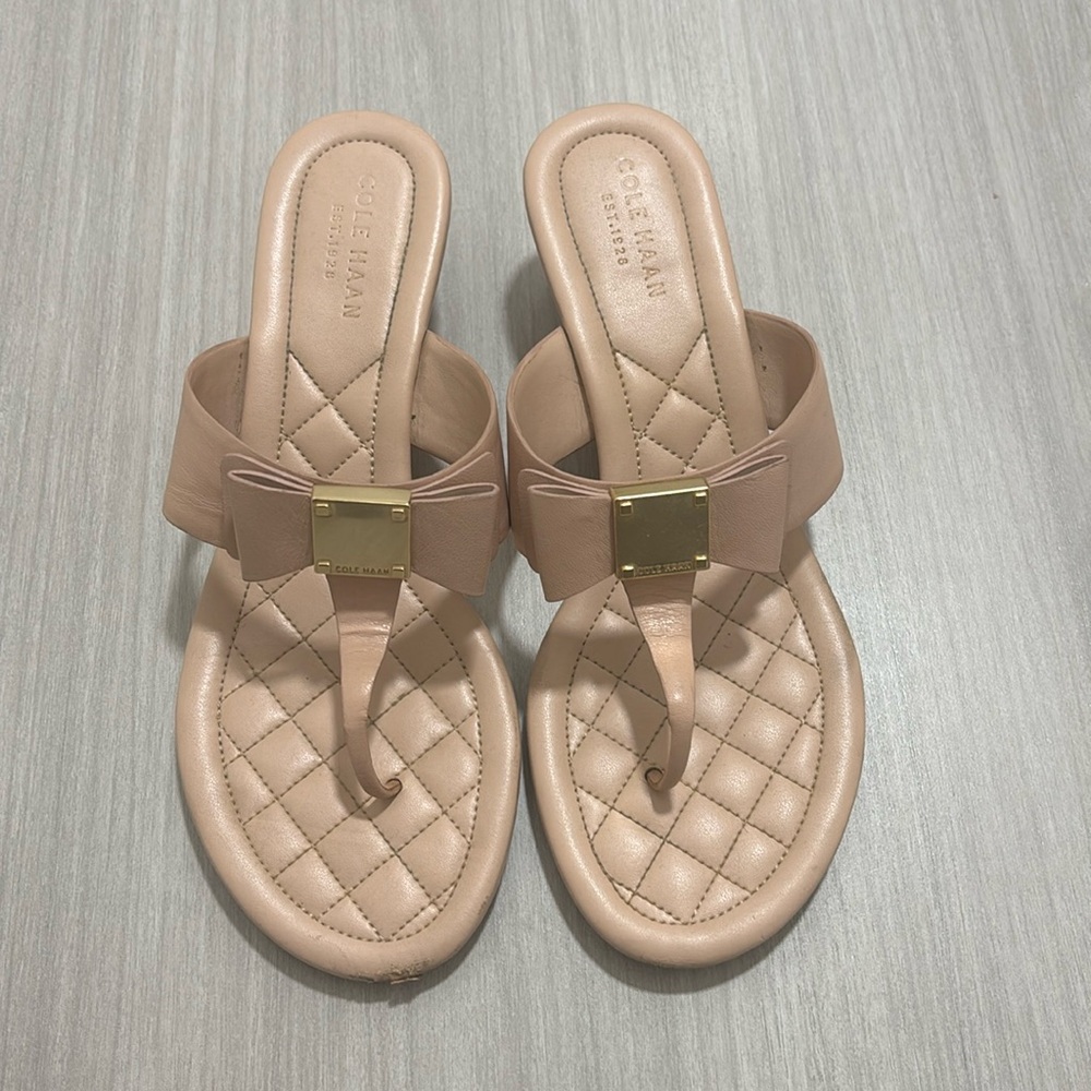 Cole haan Tali low heel wedge bow sandals sz 6B